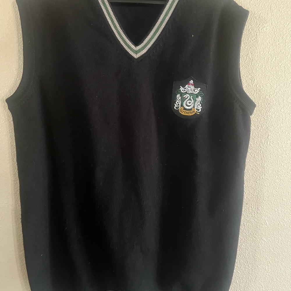 Classic Black V-Neck Sweater with Embroidered Crest - Picture 2 of 4